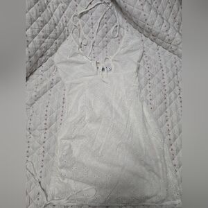 Eyelet Sz Small Like New